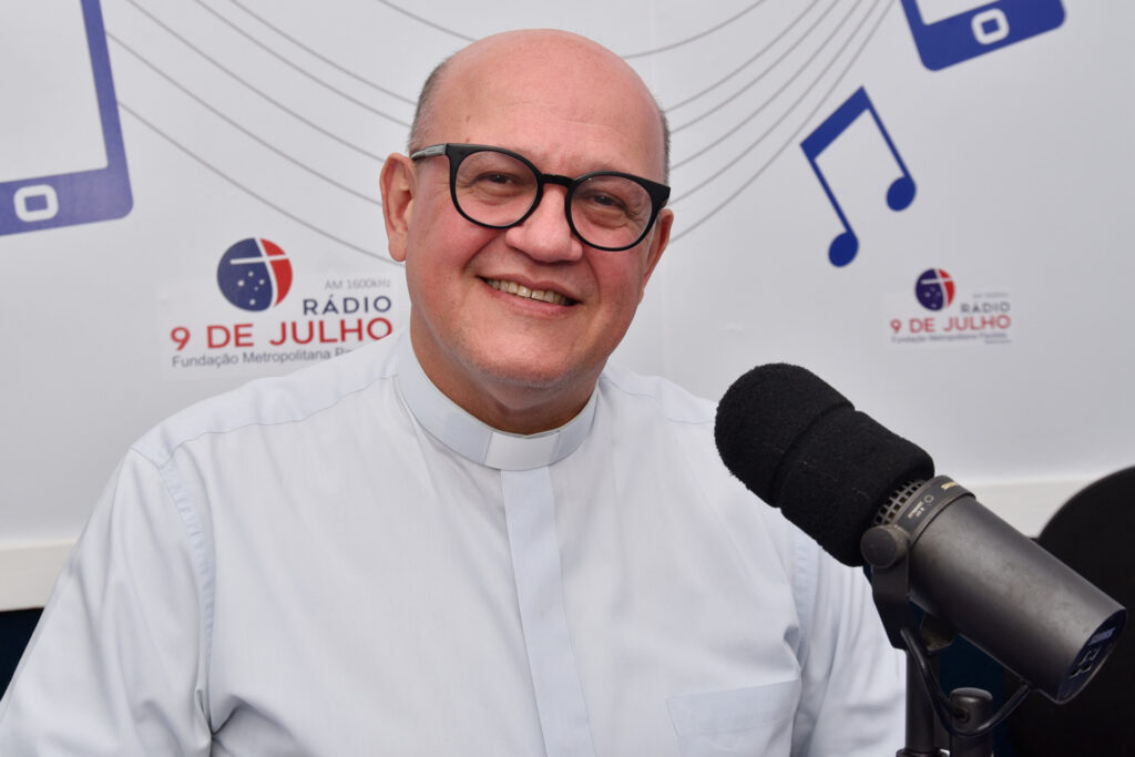 Pe. Aloizio José - Rádio 9 de Julho